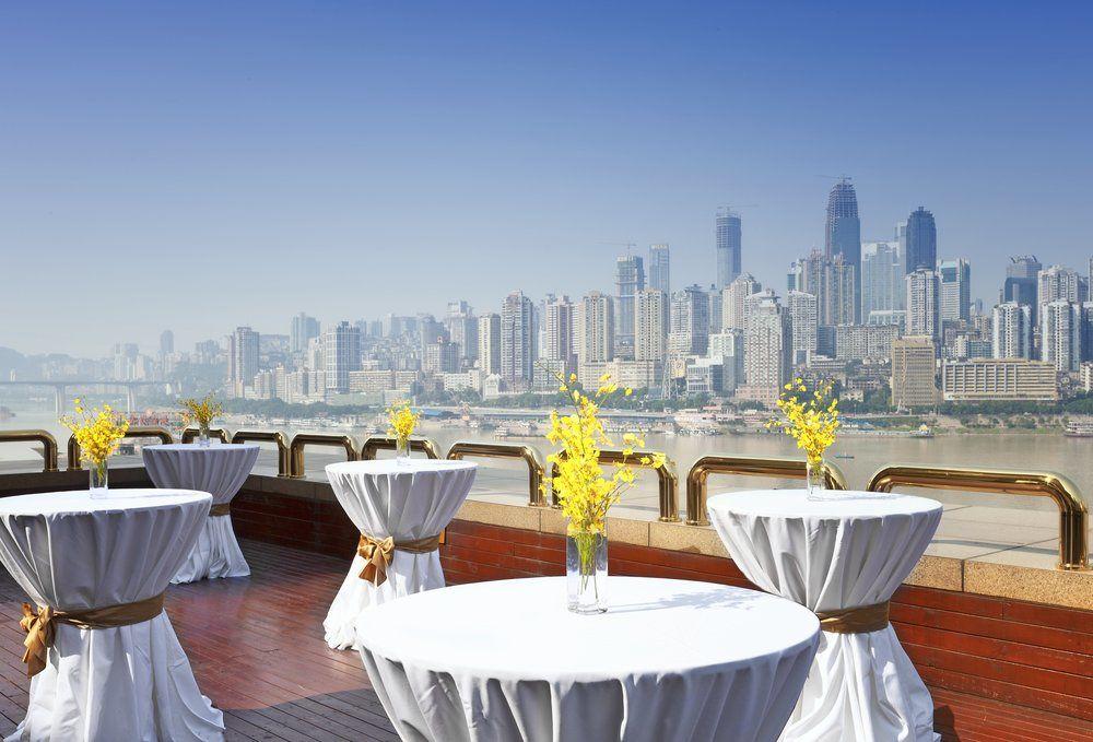 Sheraton Chongqing Hotel Exterior foto